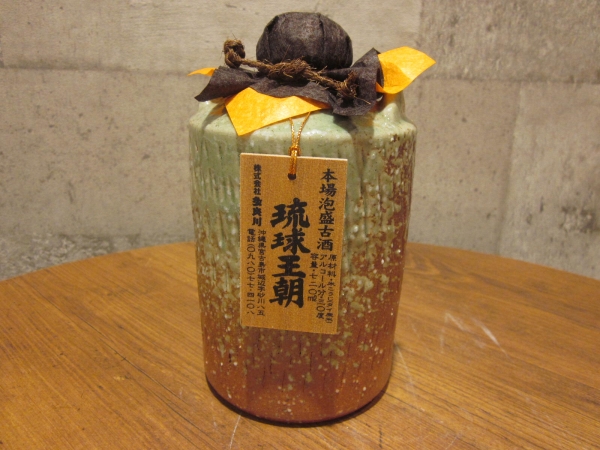 多良川 琉球王朝丸壺３０度 ７２０ｍｌ ツボ(泡盛) | イオンの沖縄土産 