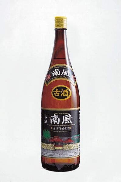 沖酒協 南風古酒４３度 １８００ｍｌ ビン(泡盛) | イオンの沖縄土産